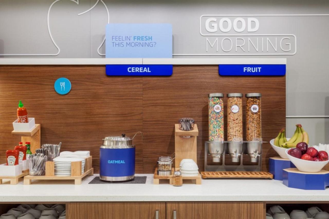 Holiday Inn Express & Suites - Austin - Manor By Ihg Bagian luar foto